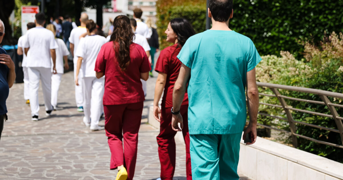 nel reparto del san raffaele si erano dimessi 16 inferieri in tre mesi esodo ignorato scelta scellerata affidare tutto a una cooperativa da Ilfattoquotidiano.it nel reparto del san raffaele si erano dimessi 16 inferieri in tre mesi esodo ignorato scelta scellerata affidare tutto a una cooperativa