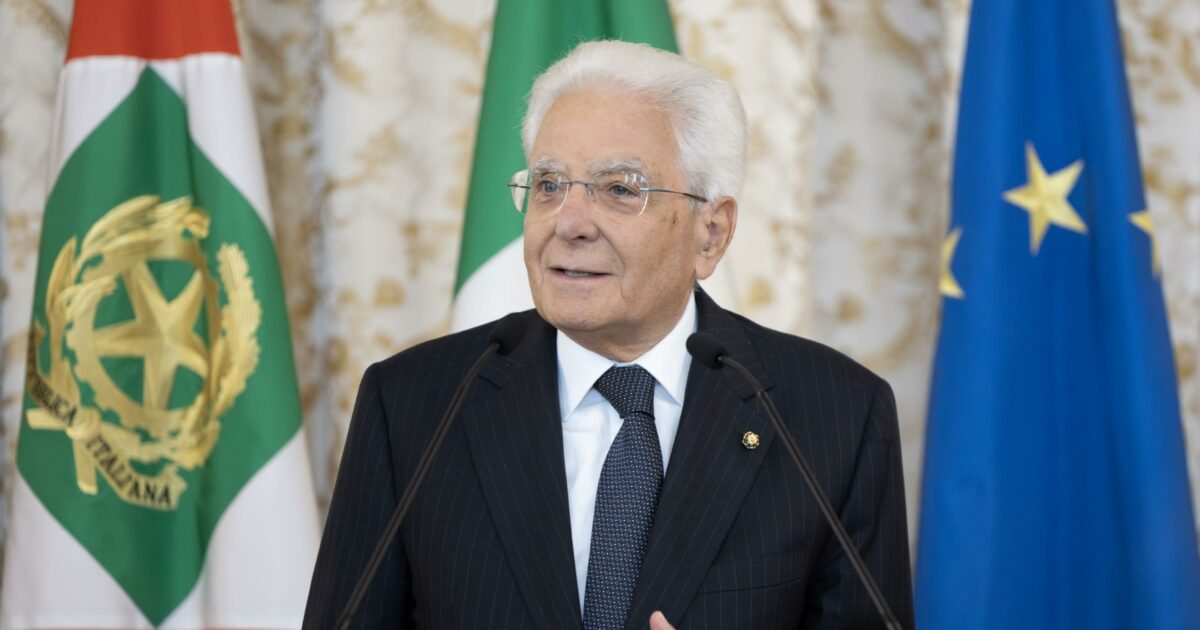 Mattarella: “L’Italia ripudia la guerra. Legame inscindibile tra diritti umani e pace. La violenza non prevalga sulle regole” Mattarella: “L’Italia ripudia la guerra. Legame inscindibile tra diritti umani e pace. La violenza non prevalga sulle regole”