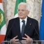 Copertina di Mattarella: “L’Italia ripudia la guerra. Legame inscindibile tra diritti umani e pace. La violenza non prevalga sulle regole”