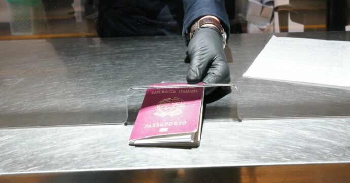 Per entrare negli Usa bisognerà mostrare l’attività sui social degli ultimi 5 anni. E vale anche per i turisti italiani