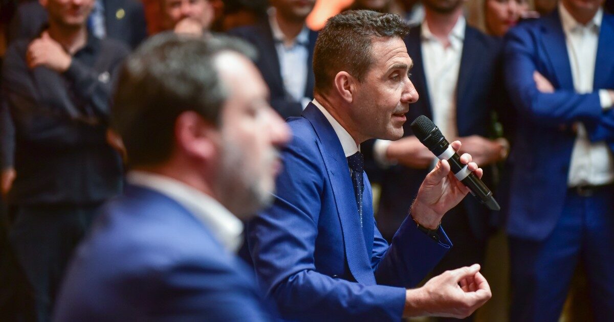 Armi a Kiev, la Lega blocca il governo e congela il decreto: “Prima le trattative”. Vannacci: “Pericolo droni? Propaganda” Armi a Kiev, la Lega blocca il governo e congela il decreto: “Prima le trattative”. Vannacci: “Pericolo droni? Propaganda”