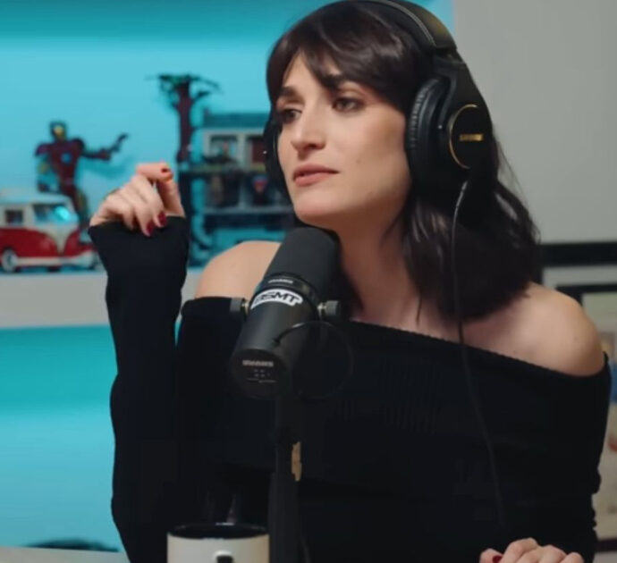 “Le scene di baci e sesso sono terribili, tutti ti guardano. Una volta ho dovuto baciare una persona fidanzata con una mia amica”: le confessioni di Pilar Fogliati