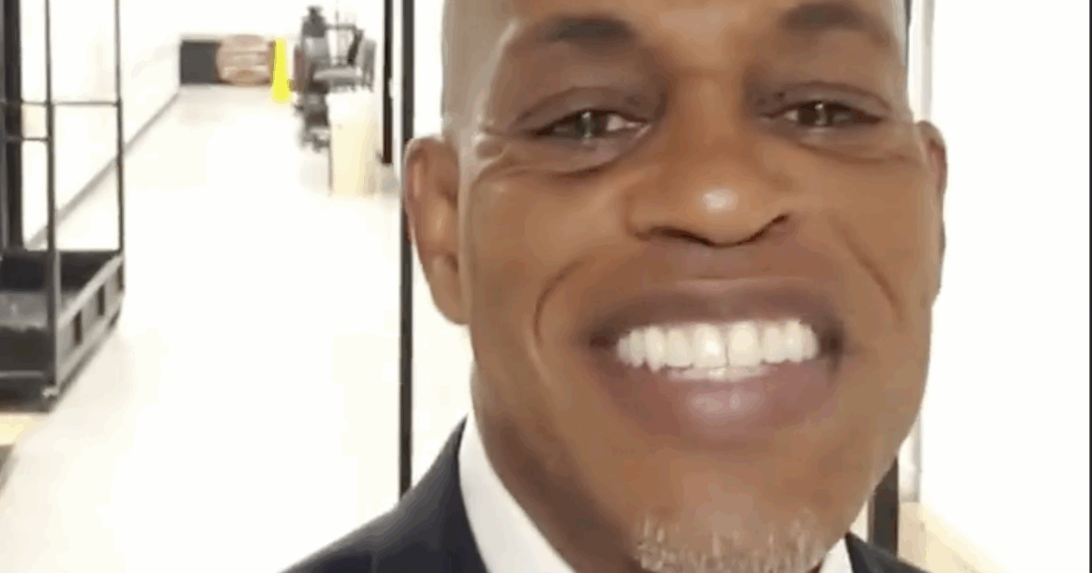 Jubilant Sykes ammazzato a coltellate, arrestato il figlio del baritono. La polizia: “È il principale sospettato. Si trovava dentro casa e non ha opposto resistenza”