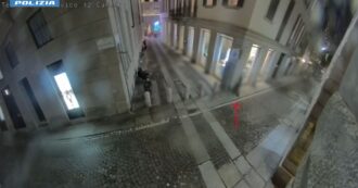 Copertina di Lo aggrediscono e gli rubano l’orologio da 25mila euro in centro a Milano: quattro giovani in carcere – Video