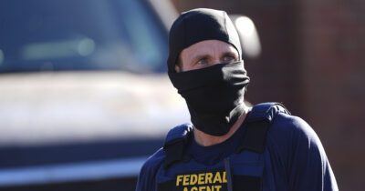 Copertina di Nell’America di Trump crollano le inchieste sui reati fiscali: i federali vengono dirottati ai servizi di pattuglia