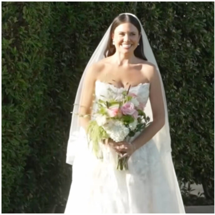 “Papà è morto, ma ho trovato il modo di averlo con me me al mio matrimonio”: il racconto di Lizzie Dean è diventato virale e ha commosso tutti