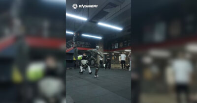 Copertina di L’uomo e il robot si sfidano sul ring: il combattimento tra l’umanoide e il Ceo diventa virale