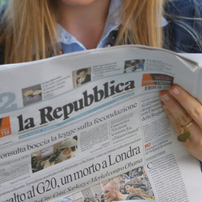 Copertina di Sciopero dei giornalisti de la Repubblica contro la vendita della testata: sabato non sarà in edicola e venerdì stop al sito
