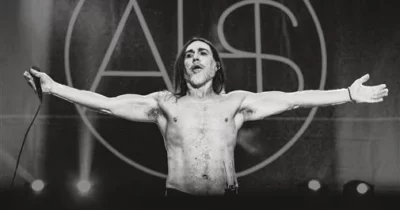 Copertina di Eccomi a parlare bene degli Afterhours. Questa storia andava raccontata