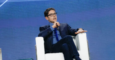 Copertina di “Giorgia Meloni non è così appiattita su Trump: è il miglior primo ministro in Europa. L’idea della patrimoniale non mi piace. Comprare noi Gedi? Non dico che non mi piacerebbe”: così Pier Silvio Berlusconi