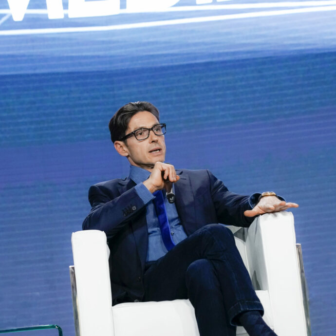 “Giorgia Meloni non è così appiattita su Trump è il miglior primo ministro in Europa. L’idea della patrimoniale non mi piace. Comprare noi Gedi? Non dico che non mi piacerebbe”: così Pier Silvio Berlusconi