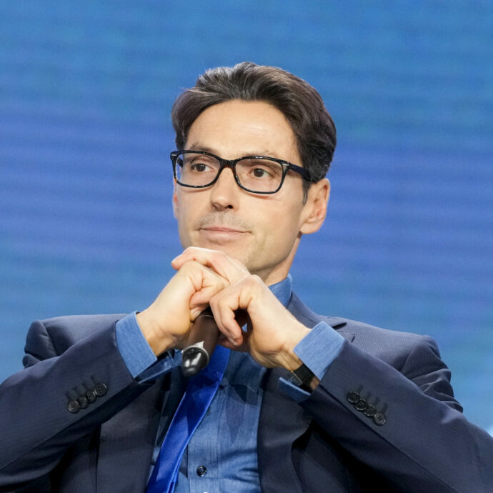 “Amadeus? Dovesse chiudere il contratto con Warner siamo aperti a professionisti come lui. Vorrei puntare di più sulle fiction. Il Natale? Con mia mamma 85enne reduce da una broncopolmonite”: così Pier Silvio Berlusconi