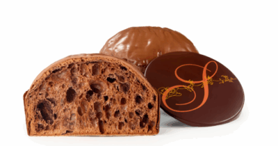 Copertina di Avete intenzione di comprare un panettone firmato? C’è l’imbarazzo della scelta: ecco quanto costano quelli di Cracco, Bottura, Knam…