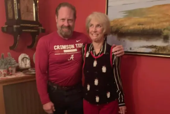 “Costruì le allucinazioni dell’uomo, un inferno in cui una stampante rumorosa poteva indicare che sua madre era un nemico. Finì per ammazzare lei e suicidarsi”: ChatGPT finisce in tribunale per omicidio colposo “Costruì le allucinazioni dell’uomo, un inferno in cui una stampante rumorosa poteva indicare che sua madre era un nemico. Finì per ammazzare lei e suicidarsi”: ChatGPT finisce in tribunale per omicidio colposo