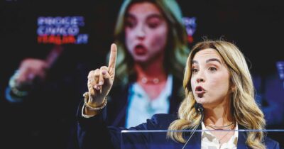 Copertina di TeleToti in affanno scrive ai polici:  “La Sindaca Salis ci discrimina”. La lettera del patron Rossi dimenticato dal potere