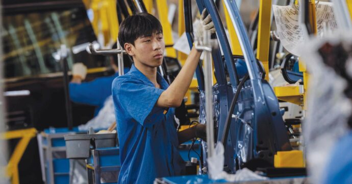 Così i dazi dell’Ue sono un danno:  la Cina dilaga, l’Europa  è “nuda”