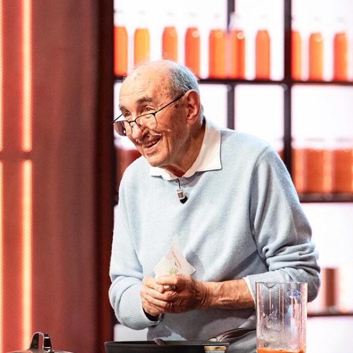 MasterChef Italia sorprende con il 92enne Luciano, Matteo che vive “chiuso in casa da 10 anni” e Celestino con la sua numerosa famiglia (10 persone)