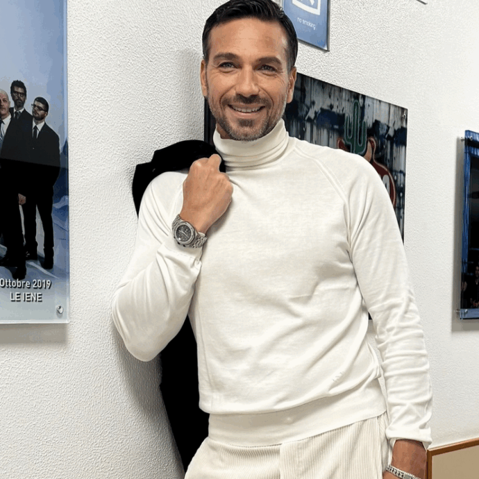 “Avevo un palazzo quasi intero a Milano, investivo in case ma anche in locali. Poi ho visto amici che passavano da una utilitaria alla Porsche e ho capito, usavano i miei soldi. Tutto è crollato”: parla Costantino Vitagliano