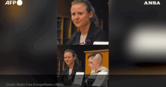 Copertina di “Così ho perso mia mamma”, l’interprete piange al racconto di un bambino ucraino sopravvissuto ai missili russi – Video