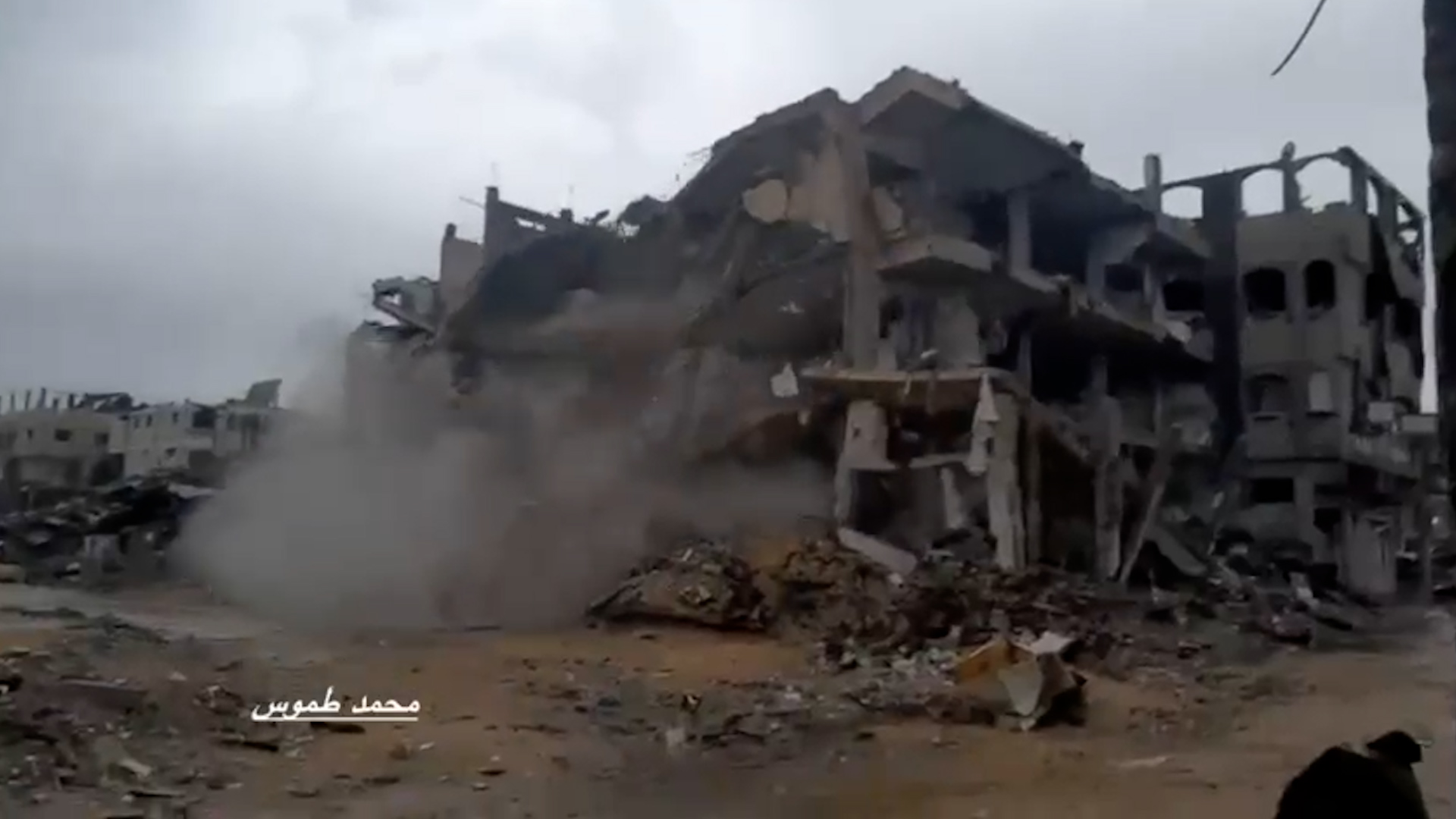 gaza 14 morti per la tempesta byron crollati alcuni edifici danneggiati dalle bombe nei mesi scorsi