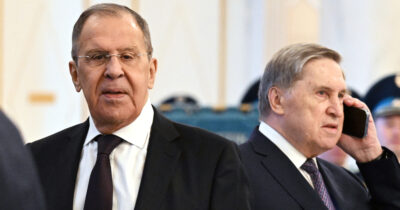 Copertina di Il Cremlino: “Cessate il fuoco solo dopo il ritiro di Kiev dal Donbass”. Berlino accusa: “Mosca ha tentato di destabilizzare le nostre elezioni”