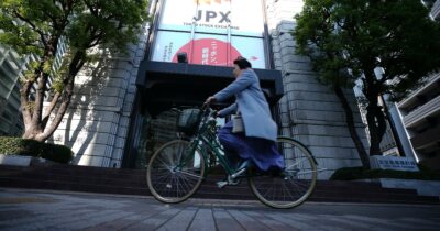 Copertina di Giappone, stretta su chi va in bicicletta ubriaco. Quasi 900 patenti sospese in nove mesi