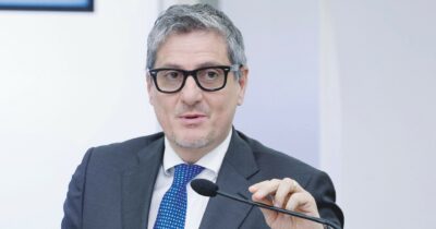 Copertina di Scontro sui tagli alle tivù locali: Lega contro il partito Mediaset