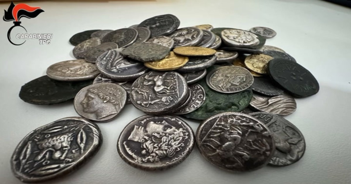 archeologia depredata dalla mafia operazioni a catanzaro e catania 56 misure e reperti per 17 milioni sequestrati da Ilfattoquotidiano.it archeologia depredata dalla mafia operazioni a catanzaro e catania 56 misure e reperti per 17 milioni sequestrati