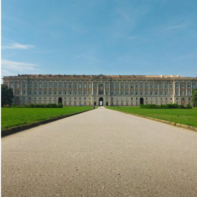 Le statuine dei presepi di corte e una mostra sulle regine: i regali di Natale della Reggia di Caserta. La direttrice: “Orgogliosa della rinascita di questi anni”