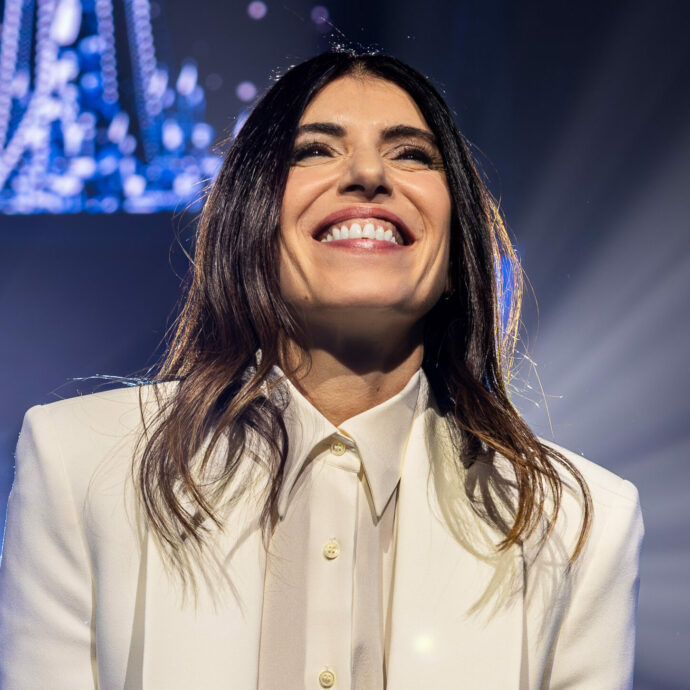 Giorgia ha i superpoteri: da X Factor ai palazzetti senza batter ciglio. Eravamo al concerto di Milano con Blanco e Irama in bilico tra (grande) talento e (bei) sogni