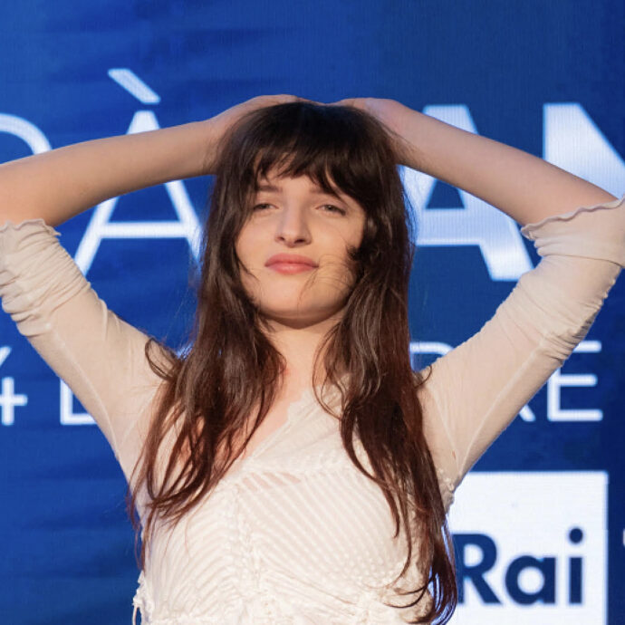 Sanremo 2026, ecco chi è la finalista di “Sarà Sanremo” Angelica Bove: da “X Factor” al fragile “Mattone”