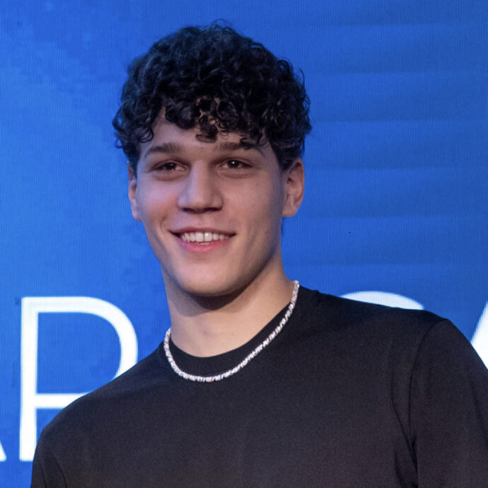 Sanremo 2026, ecco chi è il finalista di “Sarà Sanremo” Nicolò Filippucci: da “Amici” al sogno dell’Ariston