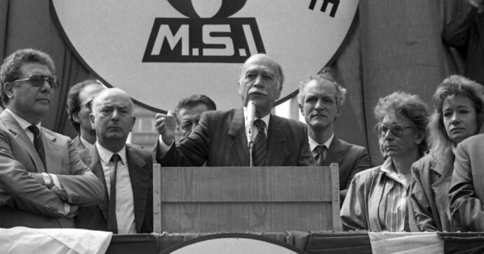 Copertina di Addio al tesoro di Almirante:  bruciati 36 milioni in 14 anni 