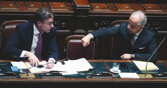 Stretta sui legali dei migranti, la manovra colpisce il “gratuito patrocinio”