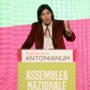 Copertina di Schlein dall’assemblea Pd: “L’alternativa cresce nei fatti”. E sfida Meloni: “La partita delle politiche è apertissima”