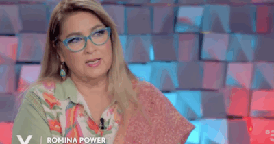 Copertina di “Al Bano mi ha rivisto dopo qualche anno e mi ha detto: ‘Potresti farti qualche ritocchino’. Chissà se anche lui l’ha fatto, magari al cervello”: Romina Power scherza
