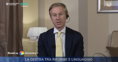 Copertina di Ucraina, Orsini sul Nove: “Negoziati di pace? Russia e Usa da un lato, Europa dall’altro. Putin non vuole commettere lo stesso errore di Gorbacëv”