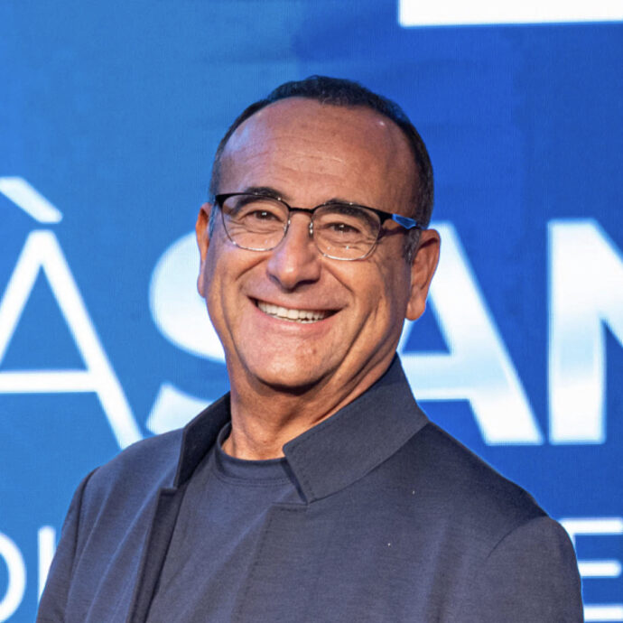 Sanremo 2026, Carlo Conti svela i titoli dei 30 Big che parteciperanno in gara. Promossi due giovani artisti che entrano nelle Nuove Proposte