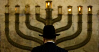 Strage a Bondi Beach durante la cerimonia di Hanukkah: cosa celebra la festività ebraica