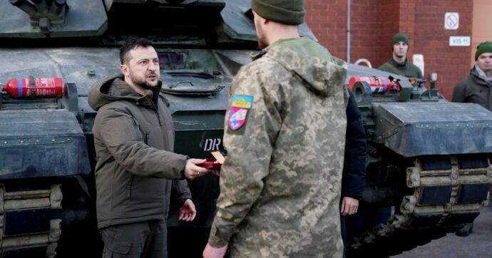 Copertina di Kiev, mazzette sui carrarmati subito dopo l’invasione russa 