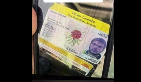 strage a bondi beach uno dei killer si chiama naveed akram gli attentatori forse di origine pakistana si cerca un terzo da Ilfattoquotidiano.it strage a bondi beach uno dei killer si chiama naveed akram gli attentatori forse di origine pakistana si cerca un terzo