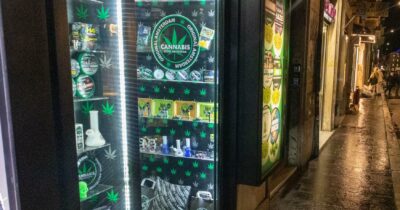 Copertina di Cannabis, il Consiglio di Stato accoglie ricorso delle aziende: “Possono vendere l’olio di Cbd”. La battaglia giudiziaria di due anni