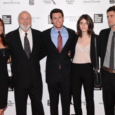 Copertina di “Rob Reiner e Michele Singer sono stati sgozzati. Il figlio 32enne è stato arrestato, la cauzione fissata a 4 milioni”: la notizia di TMZ