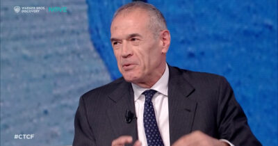 Copertina di Cottarelli a Che tempo che fa: “L’oro di Bankitalia al popolo italiano? Calmiamo gli entusiasmi, nella sostanza non cambia niente”