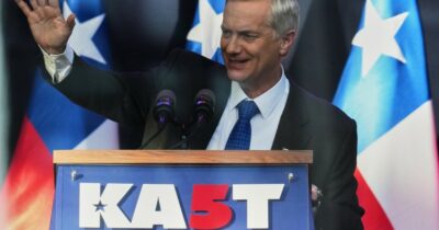 Copertina di In Cile vince l’ultraconservatore Kast, vicino a Milei e Meloni. È il primo presidente che votò a favore di Pinochet nel 1988