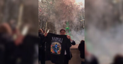 Copertina di Fuochi d’artificio davanti alla Torre Eiffel per promuovere il documentario sul Napoli: denunciato youtuber francese – Video