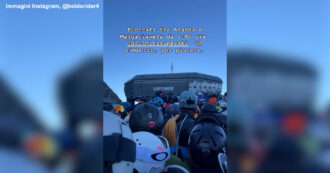 Copertina di Poca neve sulle Dolomiti, chiude la pista per scendere a valle: sciatori attendono ore per prendere la funivia sulla Marmolada – Video