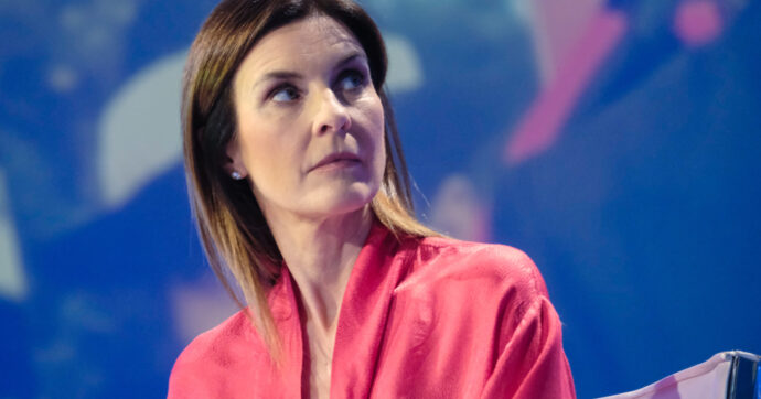 Qatargate, il Parlamento Ue revoca l’immunità all’eurodeputata Pd Alessandra Moretti: “Amareggiata, ma continuo a testa alta”