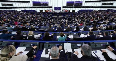 Copertina di Dal Parlamento Ue ok a nuovi fondi per il riarmo. Gli italiani si spaccano sia a destra che a sinistra: no di M5s e Lega