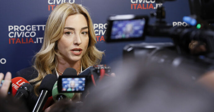 Genova esclude Primocanale dai fondi per la comunicazione istituzionale. L’editore pro Toti attacca, la sindaca Salis: “Da noi solo imparzialità”